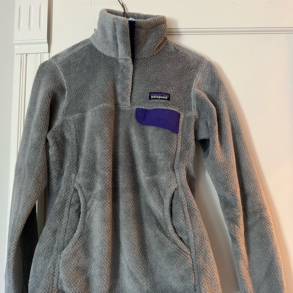 Patagonia grey 1/4 zip with purple trim